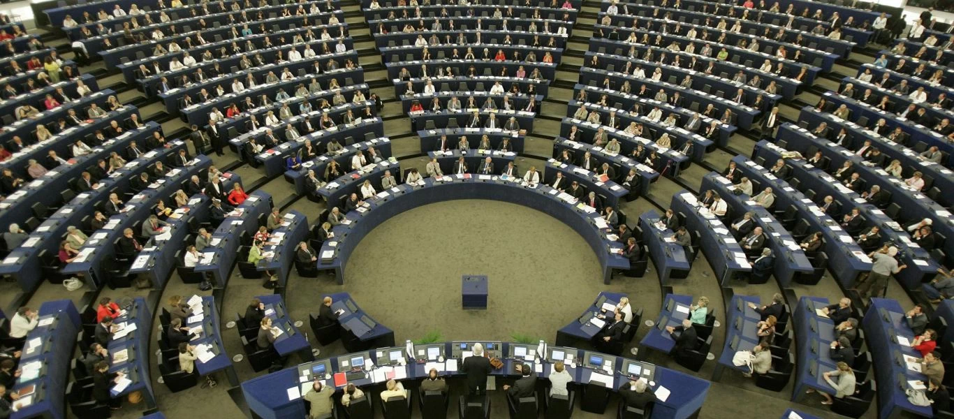 Ευρωπαϊκό Κοινοβούλιο: Την Τρίτη η εκλογή νέου πρόεδρου - Τι λέει η υποψήφια Ρομπέρτα Μέτσολα